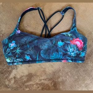 Size 6 Lululemon Sports Bra